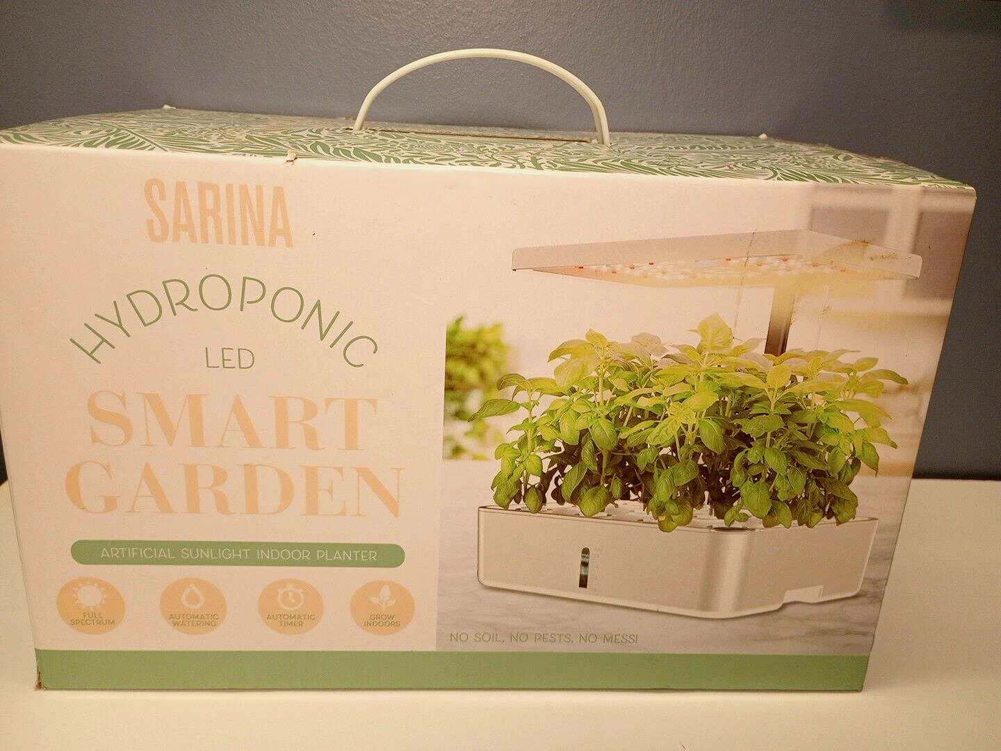 Sarina Smart indoor Garden Hydroponic Growing flowers Herb Kit Light