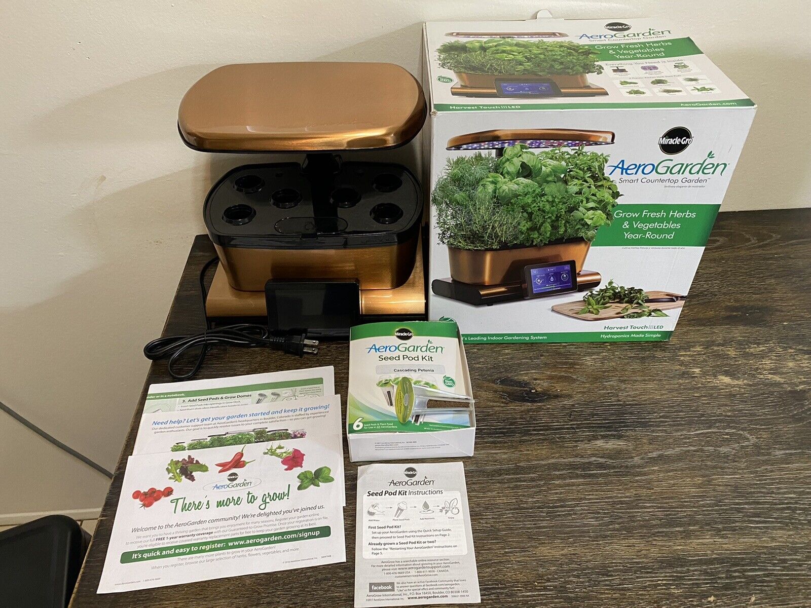 AeroGarden Harvest Touch 6-pod Home LED Hydroponic Garden Grow System Rare